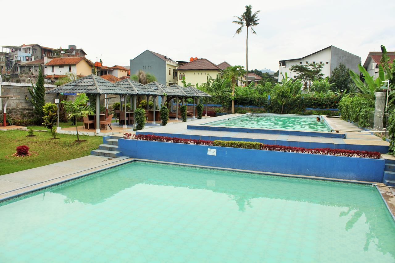 Reddoorz Hostel @ Dago 2 Bandung Exterior foto