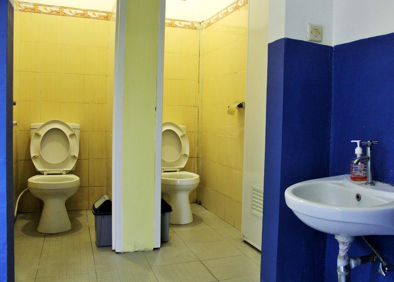 Reddoorz Hostel @ Dago 2 Bandung Exterior foto