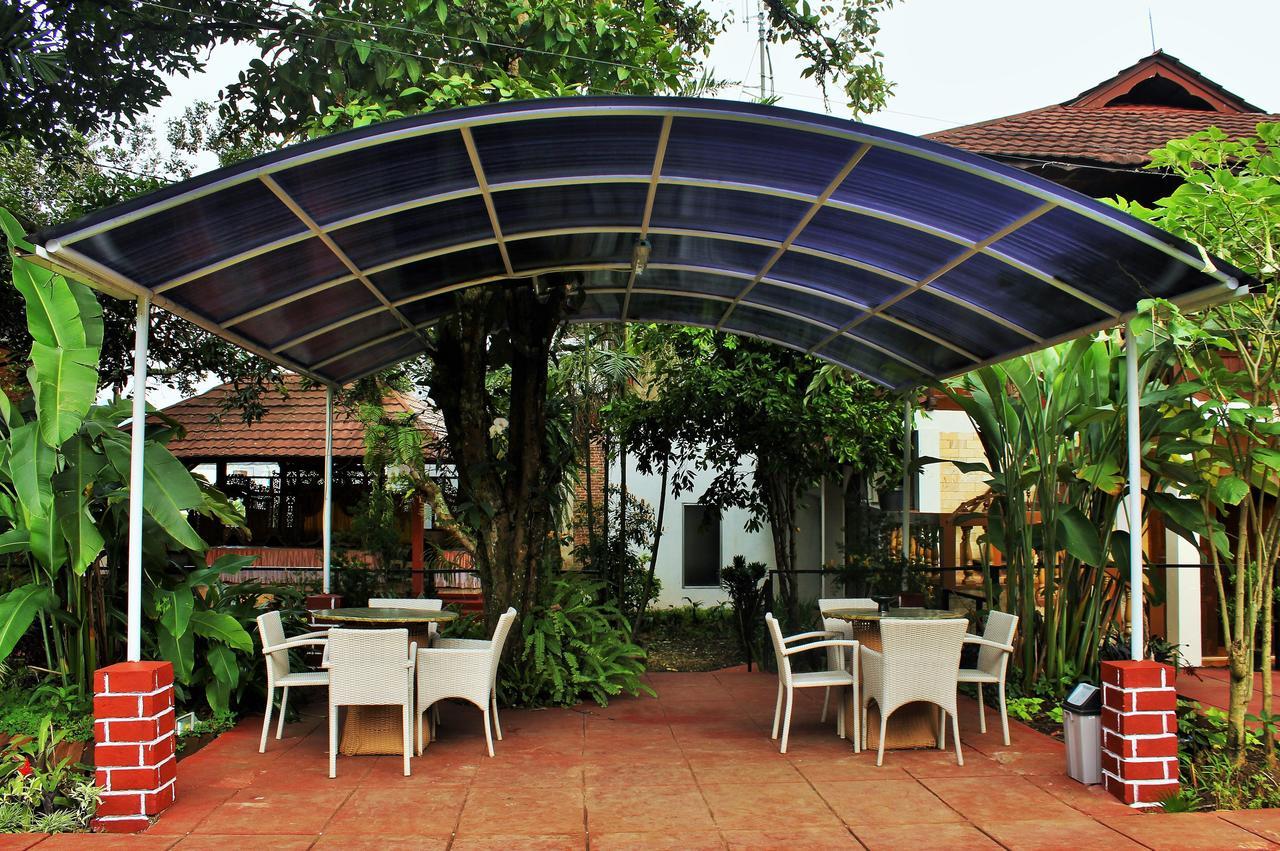 Reddoorz Hostel @ Dago 2 Bandung Exterior foto
