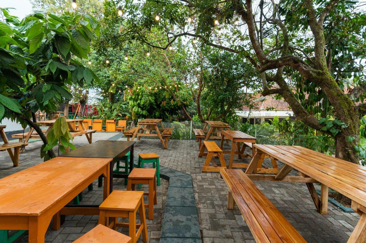 Reddoorz Hostel @ Dago 2 Bandung Exterior foto
