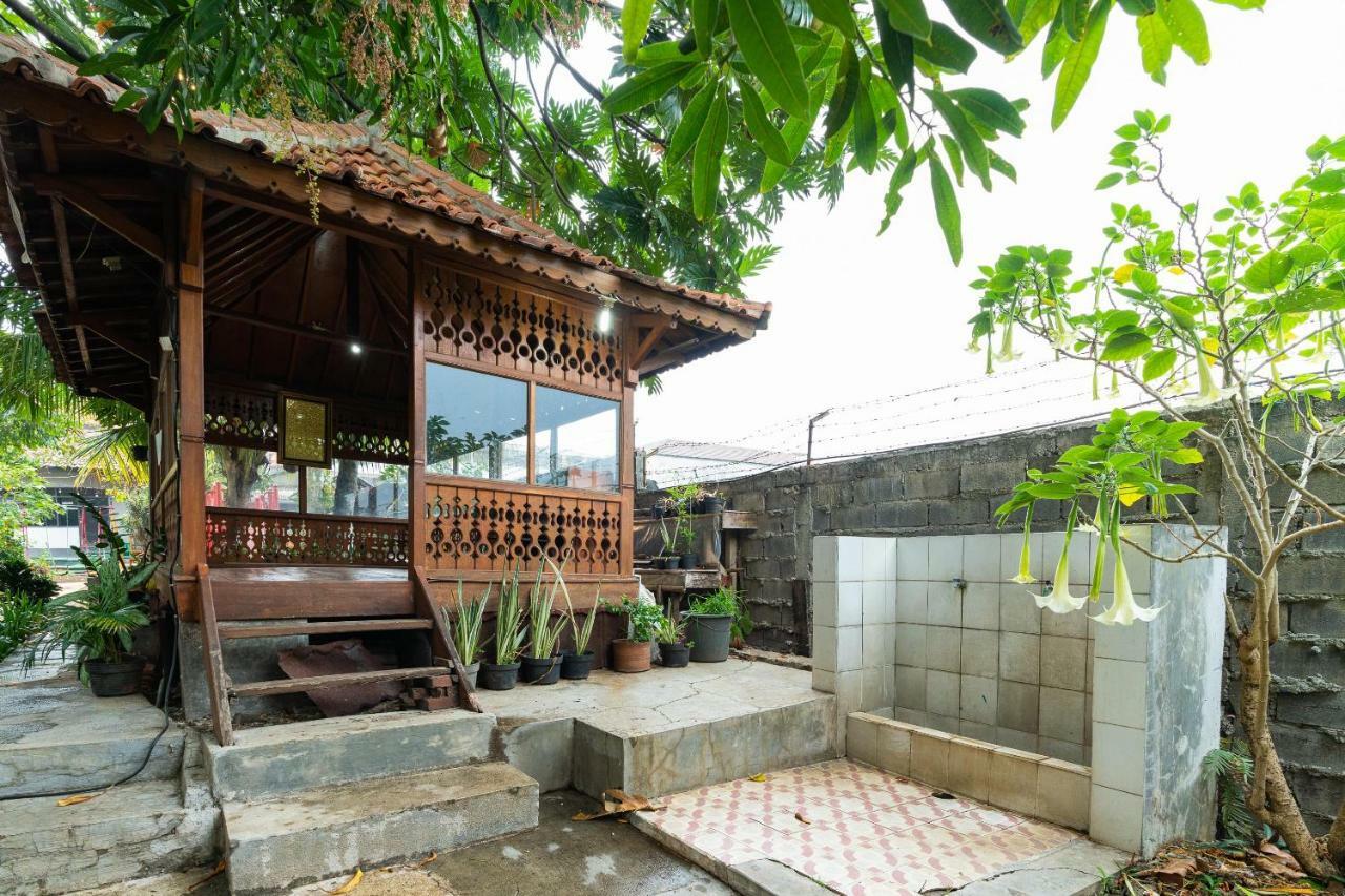 Reddoorz Hostel @ Dago 2 Bandung Exterior foto