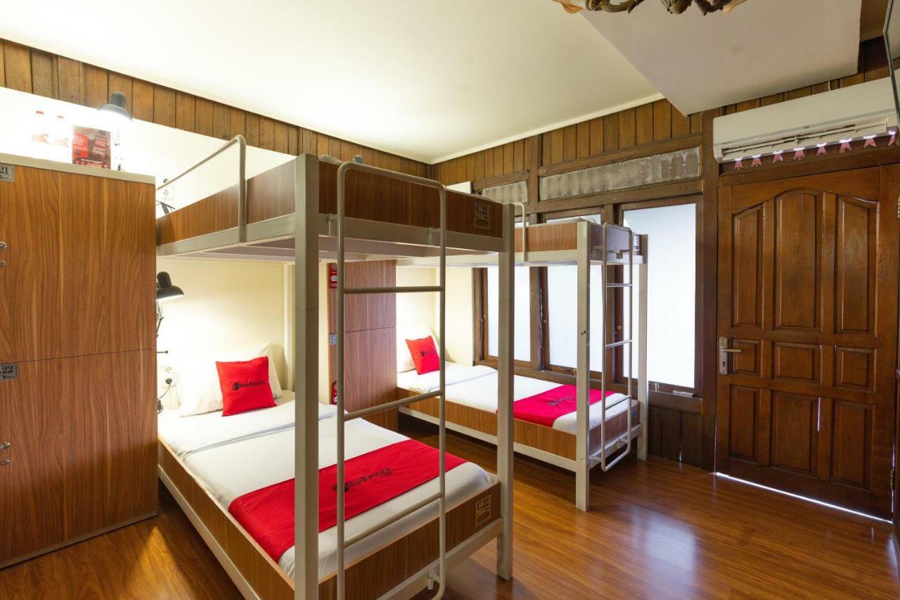 Reddoorz Hostel @ Dago 2 Bandung Exterior foto
