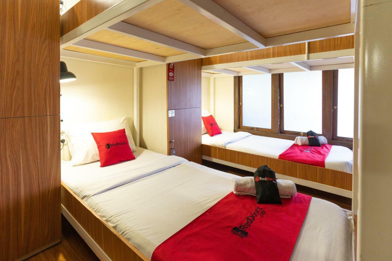 Reddoorz Hostel @ Dago 2 Bandung Exterior foto