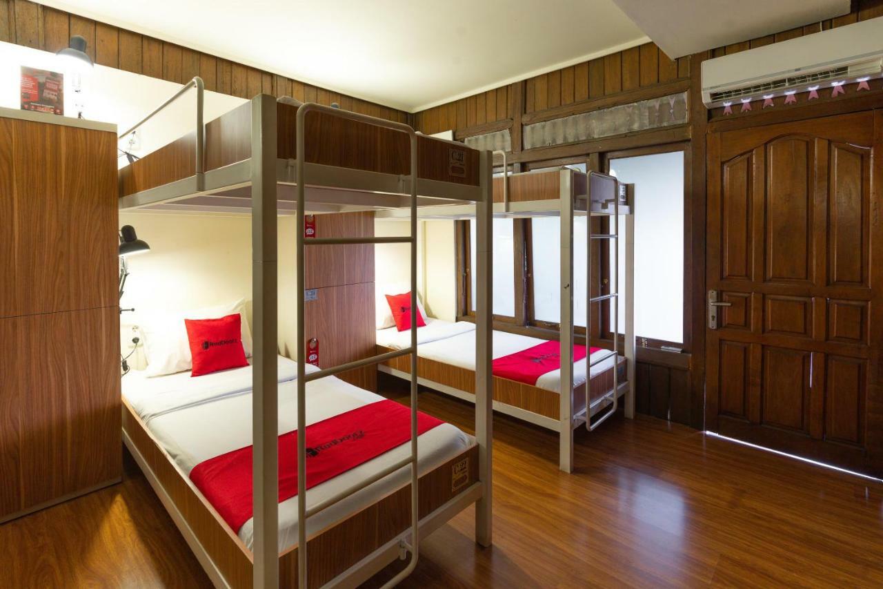 Reddoorz Hostel @ Dago 2 Bandung Exterior foto