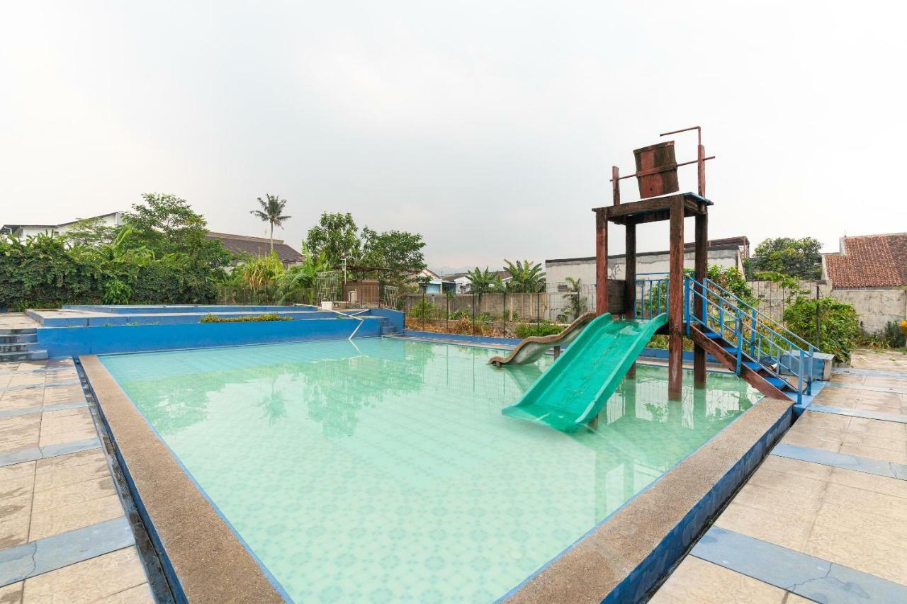 Reddoorz Hostel @ Dago 2 Bandung Exterior foto